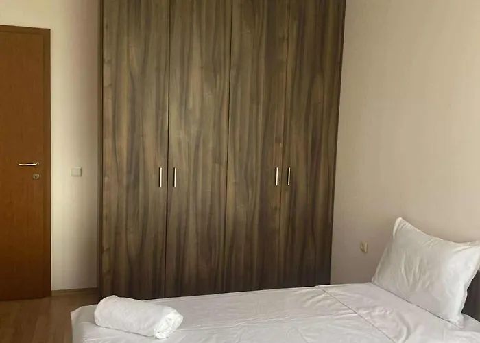 Family, Friendly 2 Bed Апартаменты Солнечный берег
