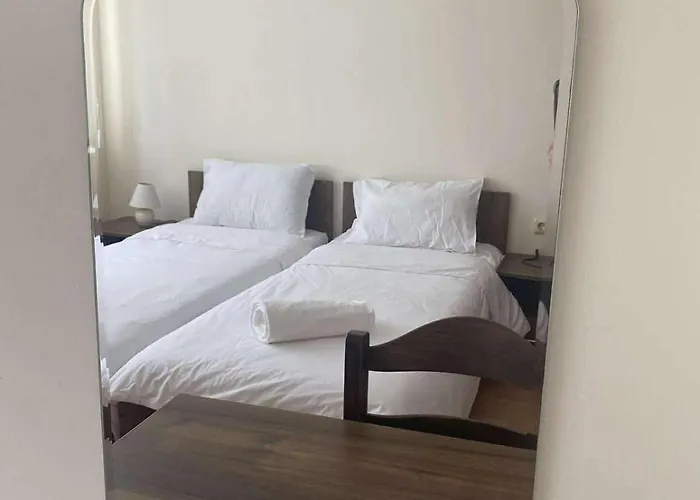 Апартаменты Family, Friendly 2 Bed *