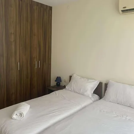 Family, Friendly 2 Bed Lägenhet *